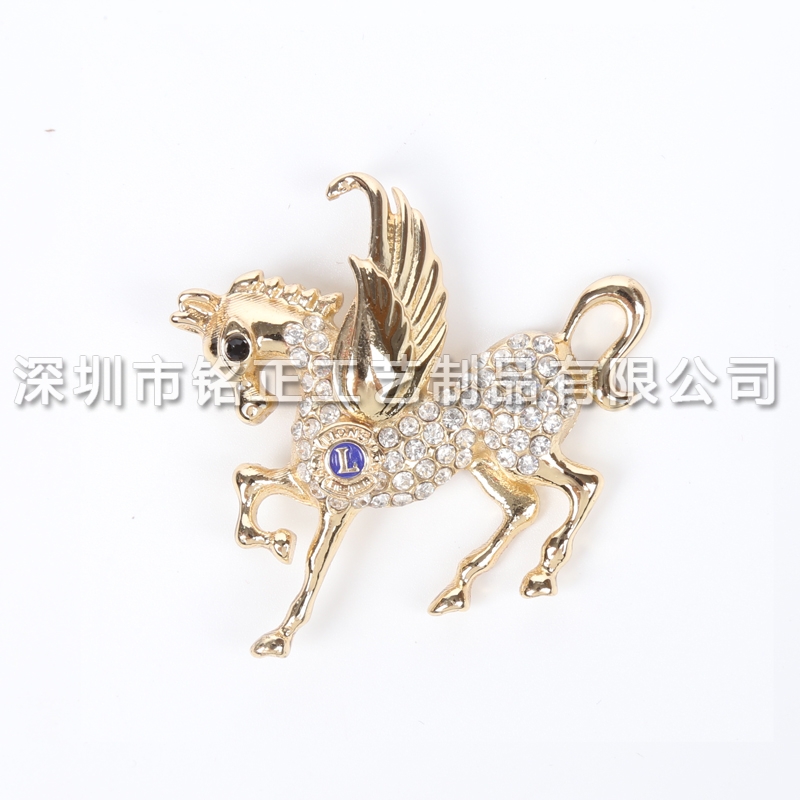 惠州立体镶钻狮子会徽章